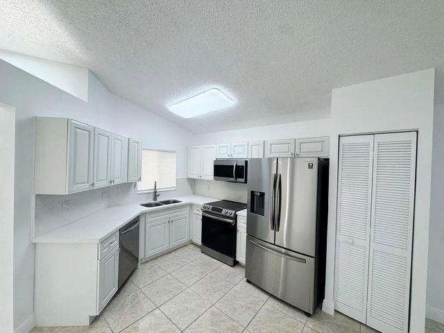 4 of 12 - 17904 Sw 1st Street, Pembroke Pines, FL