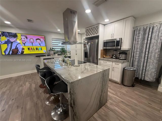 4 of 24 - 1201 N 70th Way, Hollywood, FL