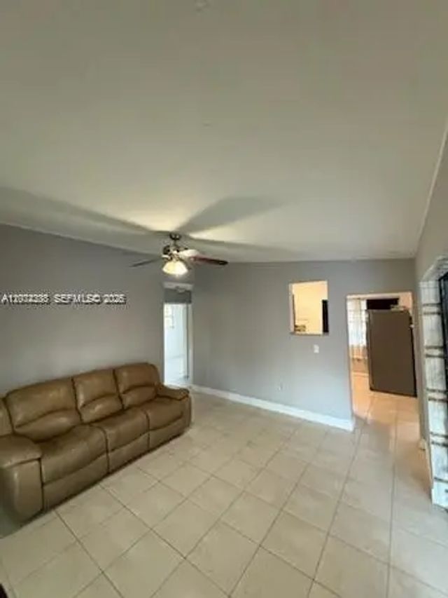 4 of 30 - 4100 Sw 36th, West Park, FL