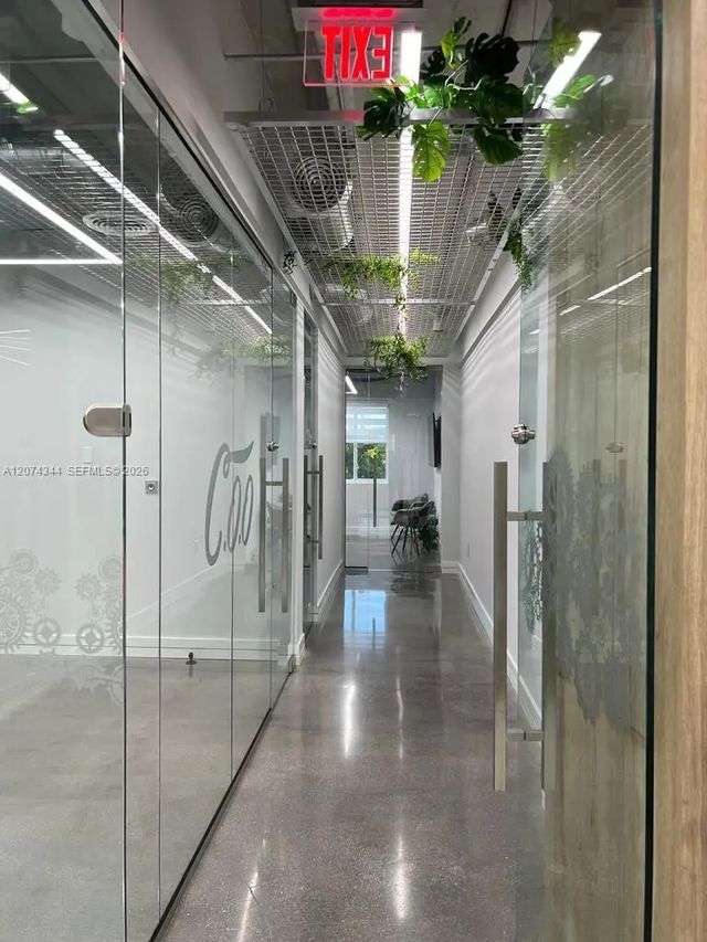 3 of 10 - 2550 Nw 100th Avenue, Doral, FL