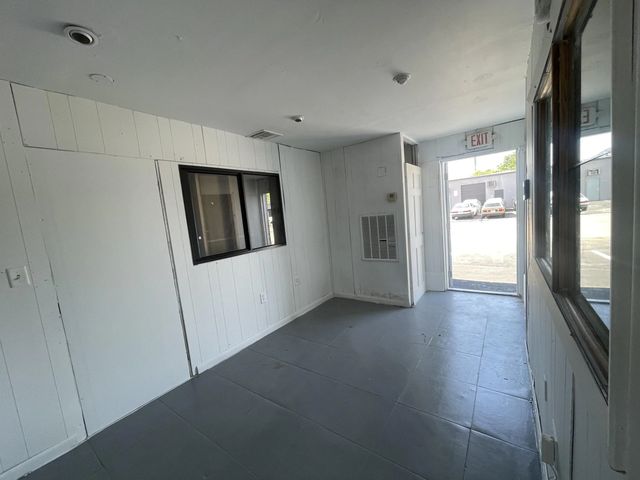 2 of 15 - 821 Nw 45th Street, Oakland Park, FL