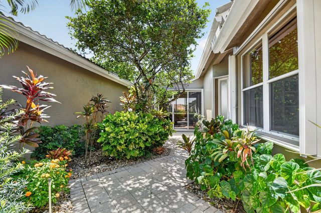5 of 73 - 4758 Carlton Golf Drive, Lake Worth, FL