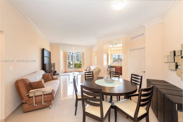 5 of 30 - 3001 Ne 185th Street #417, Aventura, FL