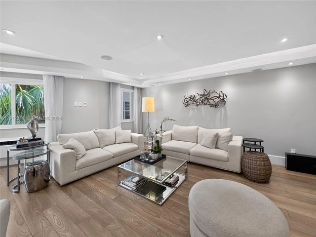 3 of 21 - 10190 Collins Avenue #204, Bal Harbour, FL