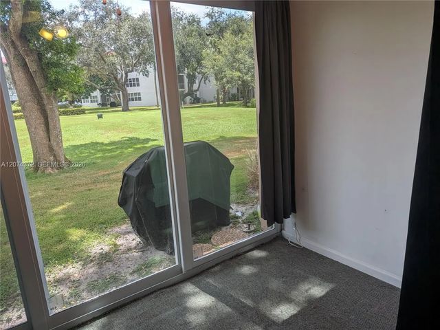 4 of 9 - 9471 Evergreen Place #106, Davie, FL