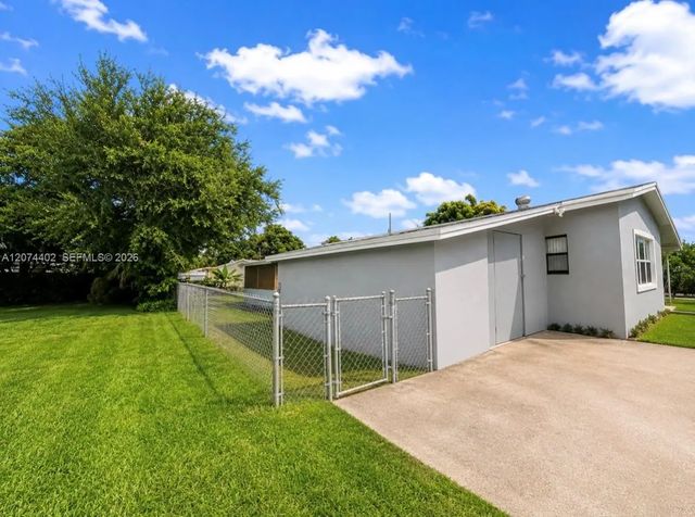 2 of 20 - 3861 Nw 6th Street, Lauderhill, FL