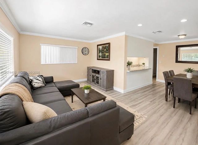 4 of 20 - 3861 Nw 6th Street, Lauderhill, FL