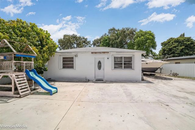 1442 Nw 113th Terrace, Miami