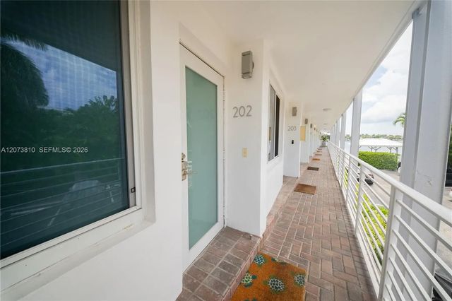3 of 27 - 405 N Hibiscus Drive #202, Miami Beach, FL