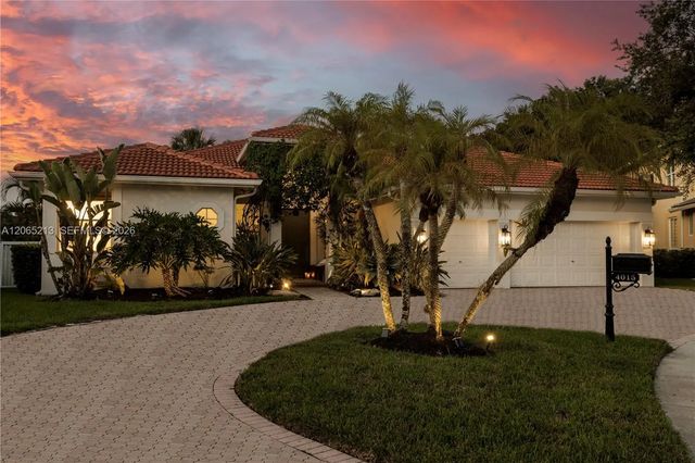 4015 Crossbill Lane, Weston