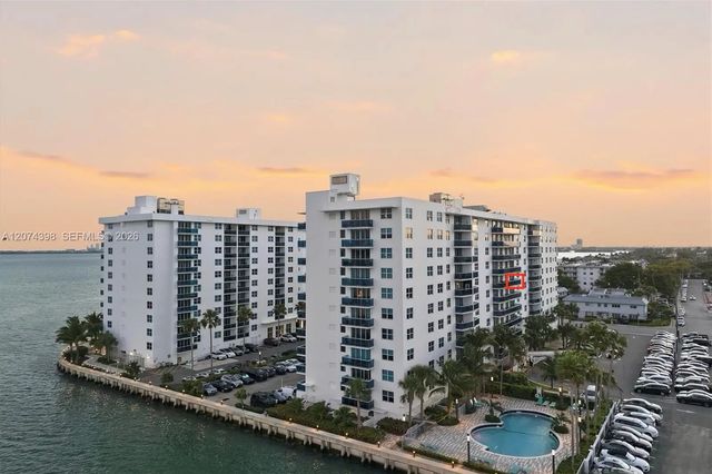 7501 E Treasure Drive #6k, North Bay Village