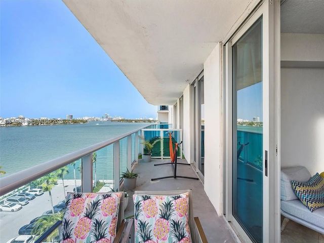3 of 11 - 7501 E Treasure Drive #6k, North Bay Village, FL