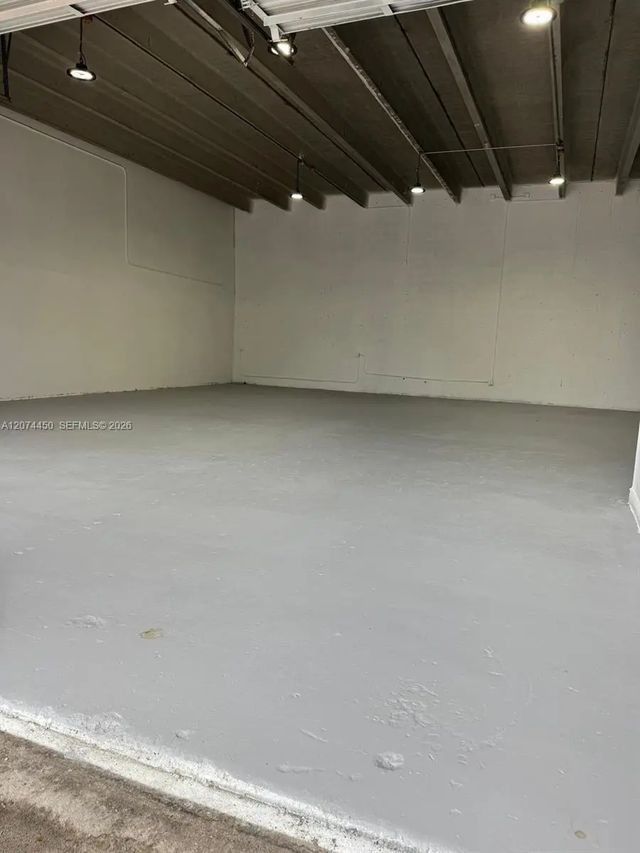 3 of 4 - 1579 W 39 Place #1579, Hialeah, FL