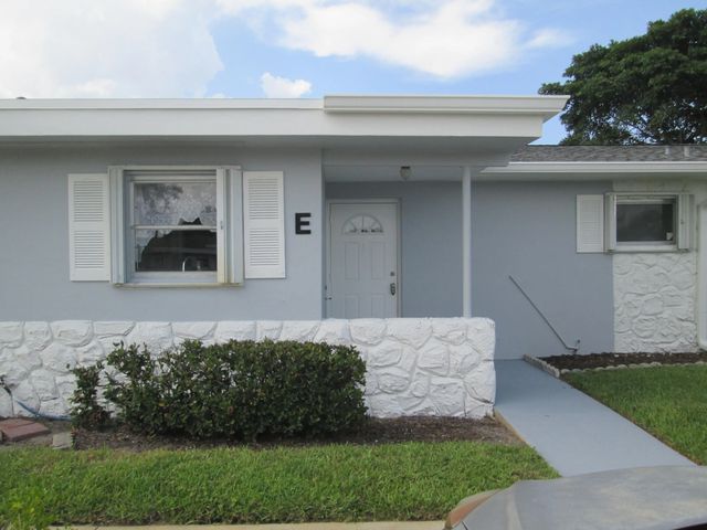 2611 W Barkley Drive W #e, West Palm Beach