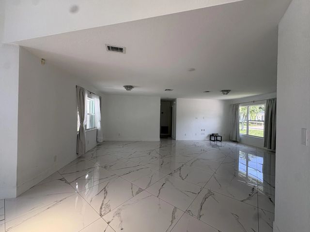 3 of 6 - 641 Nw 28th Street, Wilton Manors, FL