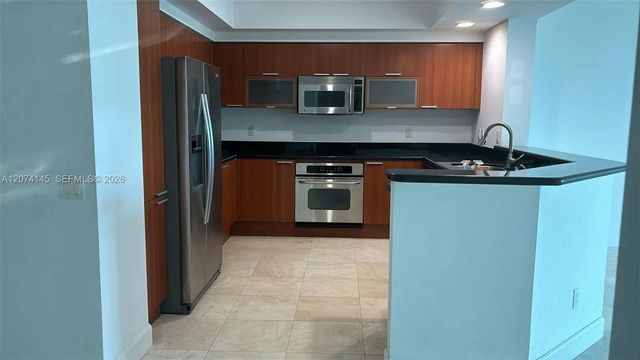 14951 Royal Oaks Lane #702, North Miami