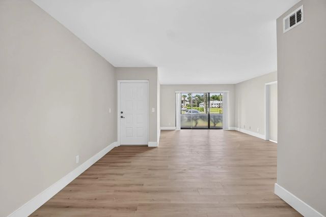 5 of 44 - 1114 Green Pine Boulevard #a1, West Palm Beach, FL