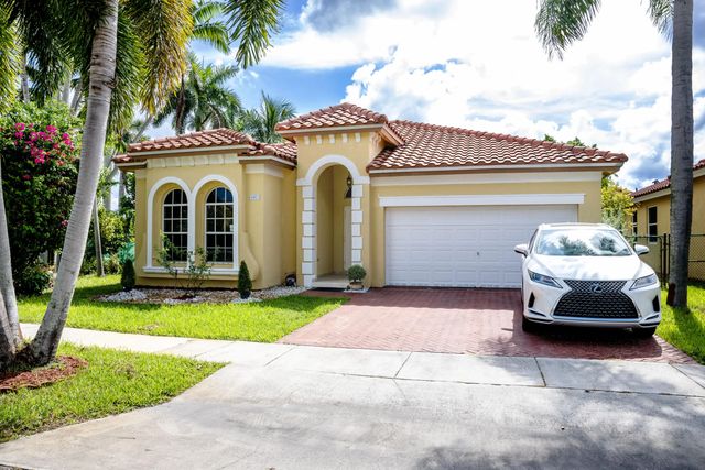 2 of 37 - 4901 Sw 134th Avenue, Miramar, FL