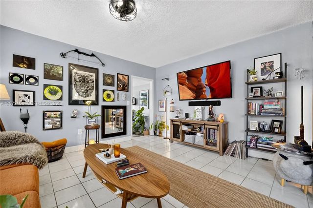 5 of 52 - 1120 Sw 12th Street, Miami, FL