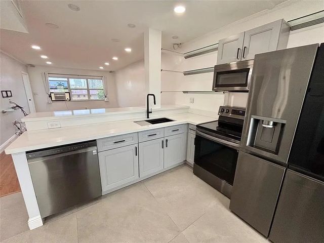 2 of 22 - 2820 Ne 201st Terrace #f326, Aventura, FL