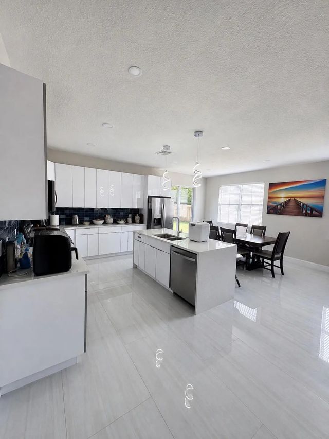2 of 30 - 792 Sw Nichols Terrace, Port St. Lucie, FL