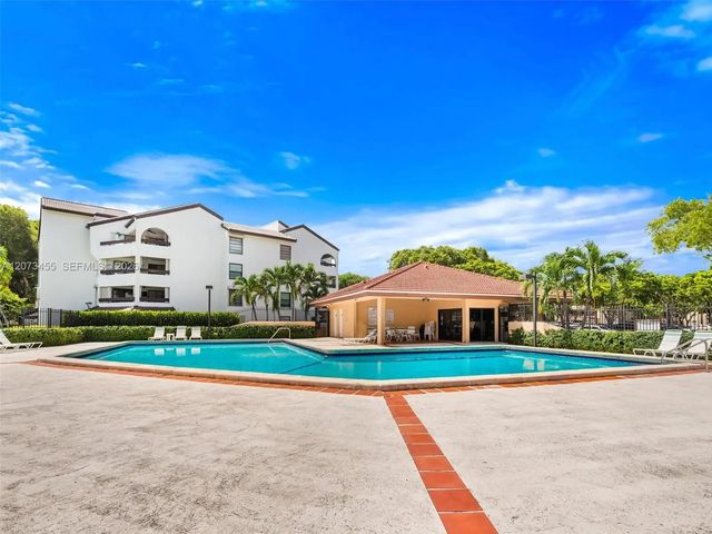 2 of 17 - 9255 Sw 125th Avenue #310-r, Miami, FL
