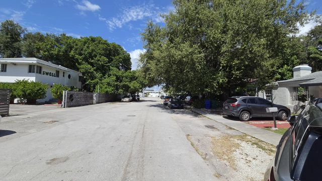 4 of 4 - 655 Ne 80th Street, Miami, FL