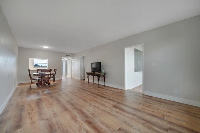 2 of 15 - 6005 Del Lago Circle #311, Sunrise, FL