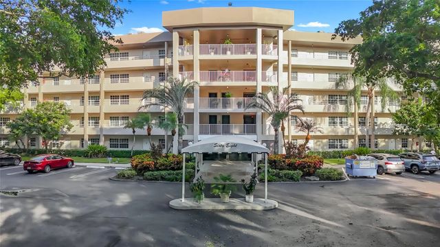 545 Oaks Lane #410, Pompano Beach