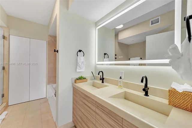 2 of 24 - N/A, Miami Beach, FL