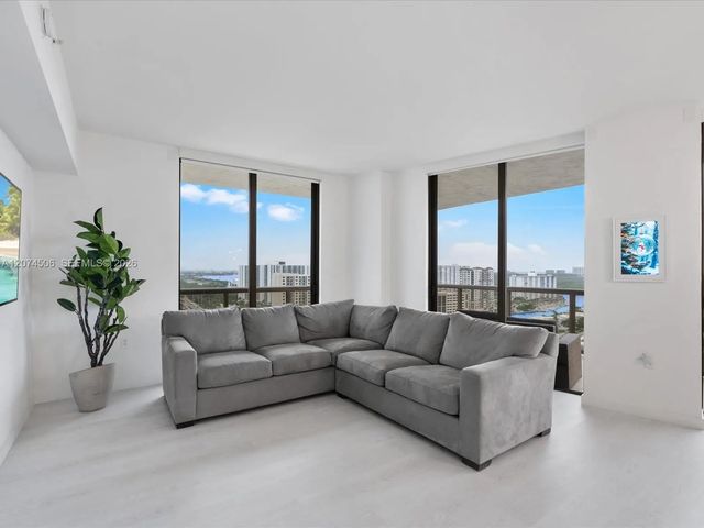 3 of 24 - 16275 Collins Avenue #1804, Sunny Isles Beach, FL
