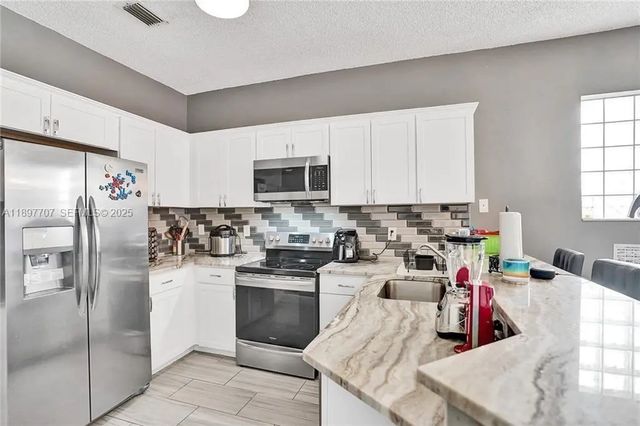 3 of 12 - 4824 Nw 19th Street, Coconut Creek, FL