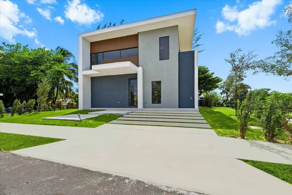 201 Nw 14th Way, Dania Beach