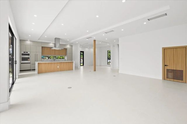 5 of 47 - 201 Nw 14th Way, Dania Beach, FL