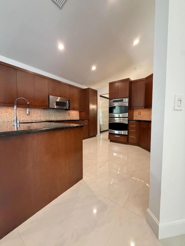 4 of 4 - 5705 Nw 100th Terrace, Coral Springs, FL