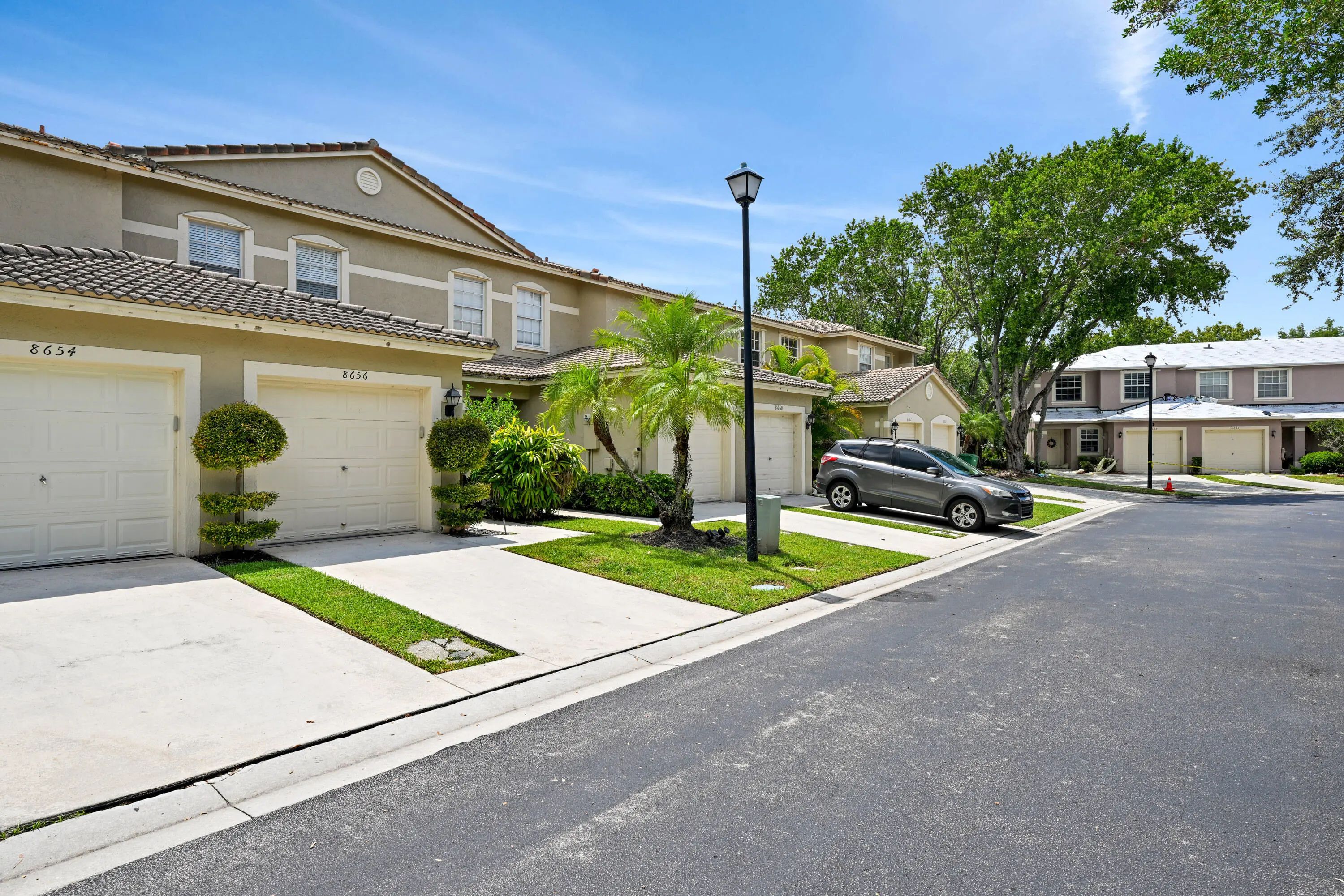 8658 S Southgate Shores Circle, Tamarac