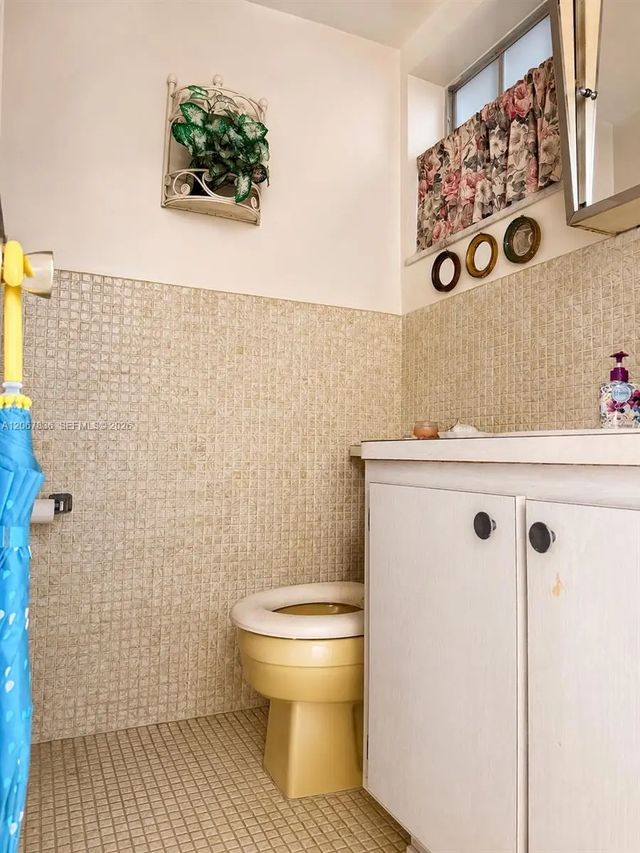 5 of 5 - 1001 Hillcrest Court #204, Hollywood, FL