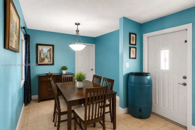 4 of 32 - 102 Ne 206th Terrace, Miami Gardens, FL