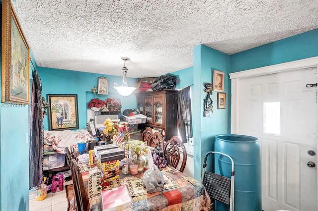 5 of 32 - 102 Ne 206th Terrace, Miami Gardens, FL
