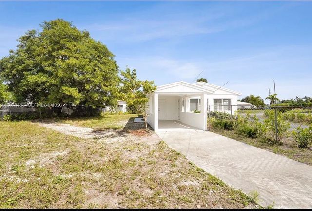 2 of 15 - 4701 N Andrews Avenue, Oakland Park, FL