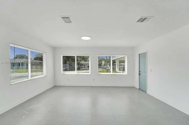 5 of 15 - 4701 N Andrews Avenue, Oakland Park, FL