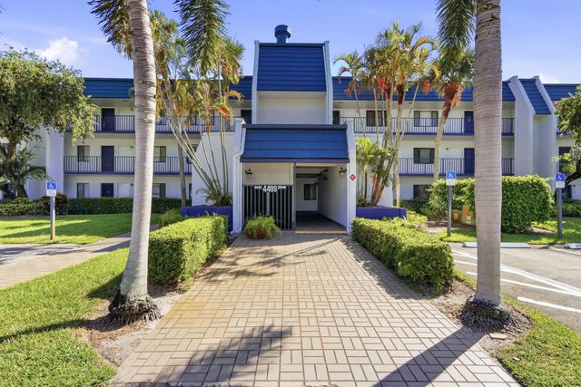 4 of 48 - 4489 Luxemburg Court #202, Lake Worth, FL