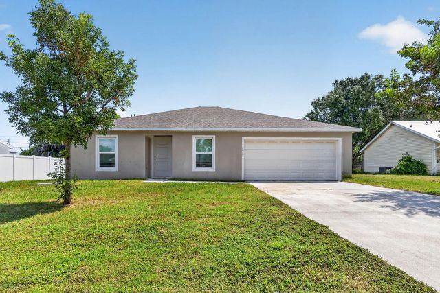 2078 Se Joyner Circle, Port St. Lucie