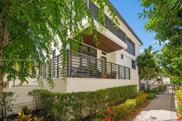 8267 Nw 48th Street, Doral