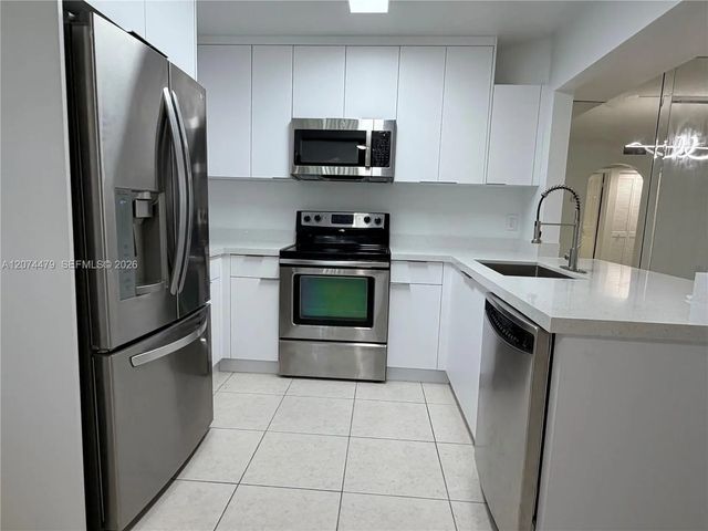 423 Ne 210th Cir Terrace #104-25, Miami