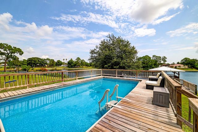 844 Lake Betty Drive, Lake Placid