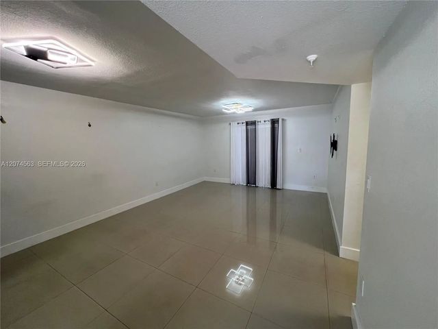 5 of 19 - 7785 W 30th Court #f-107, Hialeah, FL