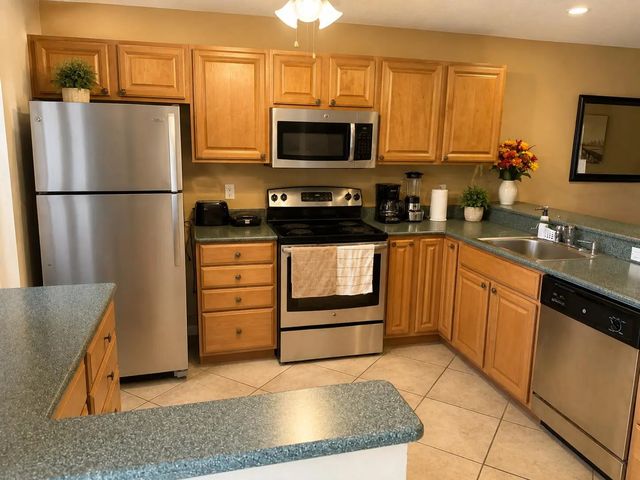 2 of 28 - 230 Ne 26th Avenue #404, Boynton Beach, FL