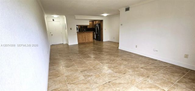 3 of 18 - 650 Coral Way #404, Coral Gables, FL