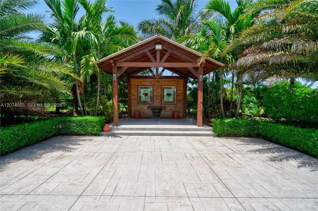 2 of 35 - 196xx Sw 168, Homestead, FL
